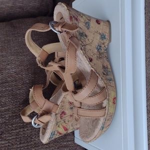Sandals BOC Tan Leather Flower Platform Slide Wedge  buckle size 6